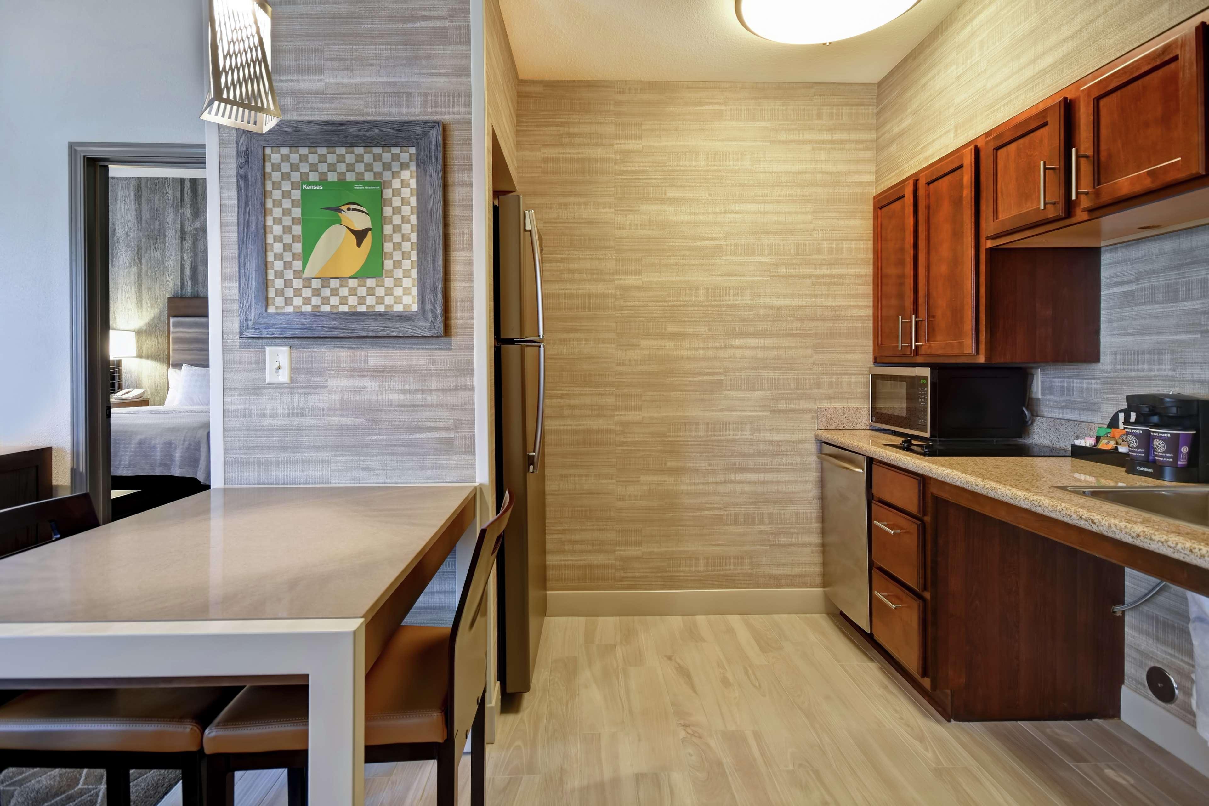 Homewood Suites By Hilton At The Waterfront Wichita Eksteriør billede