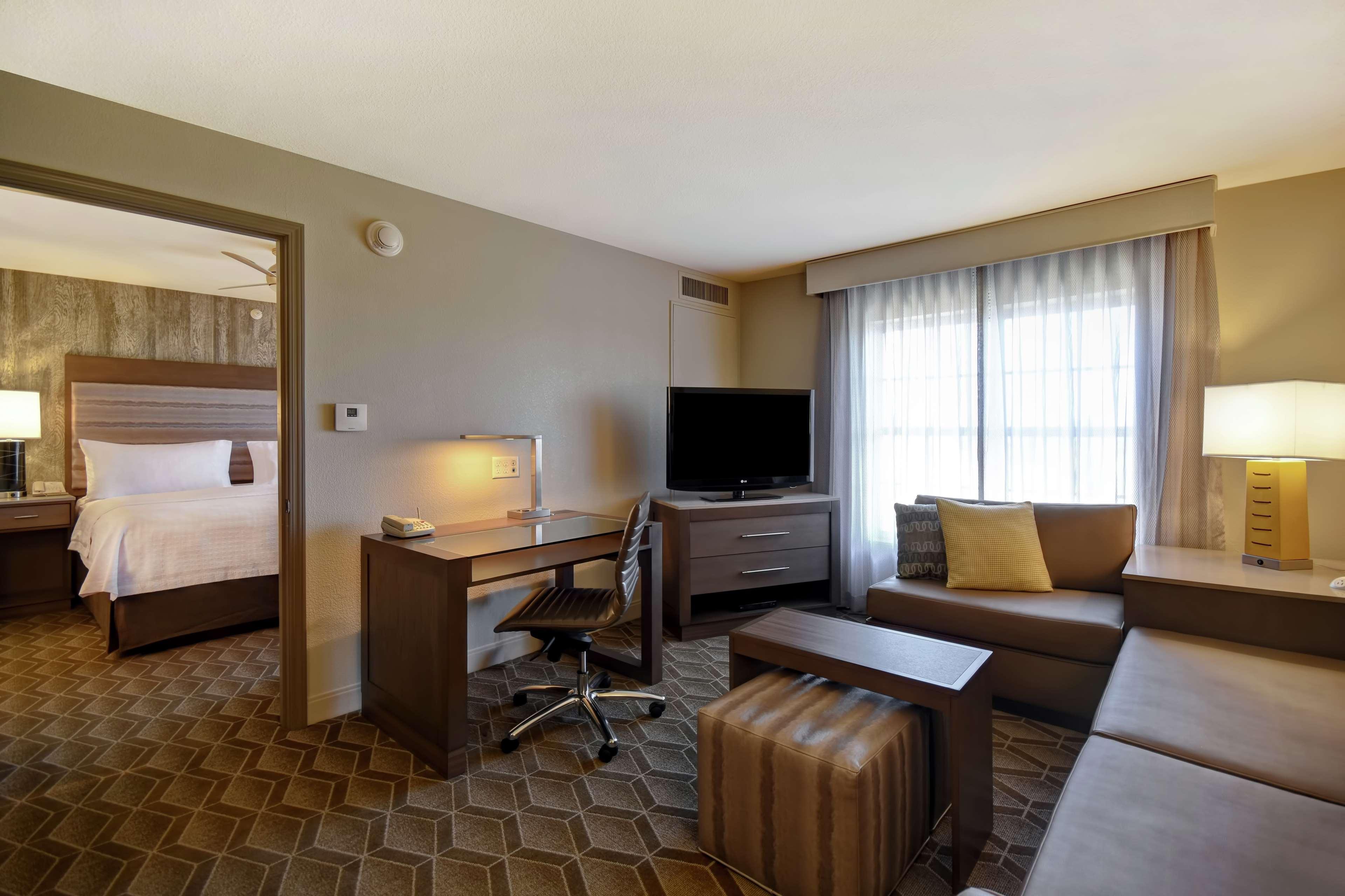 Homewood Suites By Hilton At The Waterfront Wichita Eksteriør billede