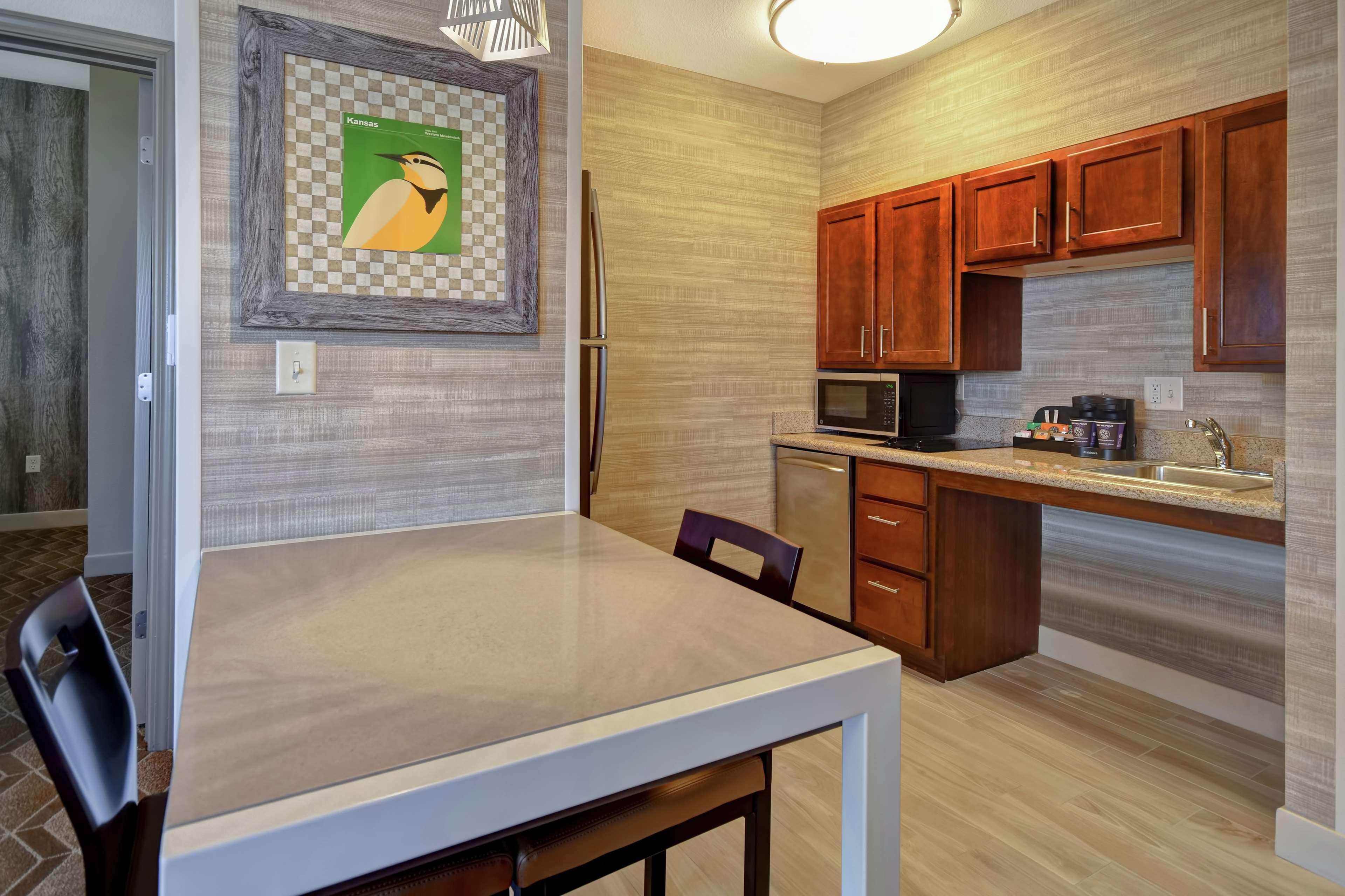 Homewood Suites By Hilton At The Waterfront Wichita Eksteriør billede