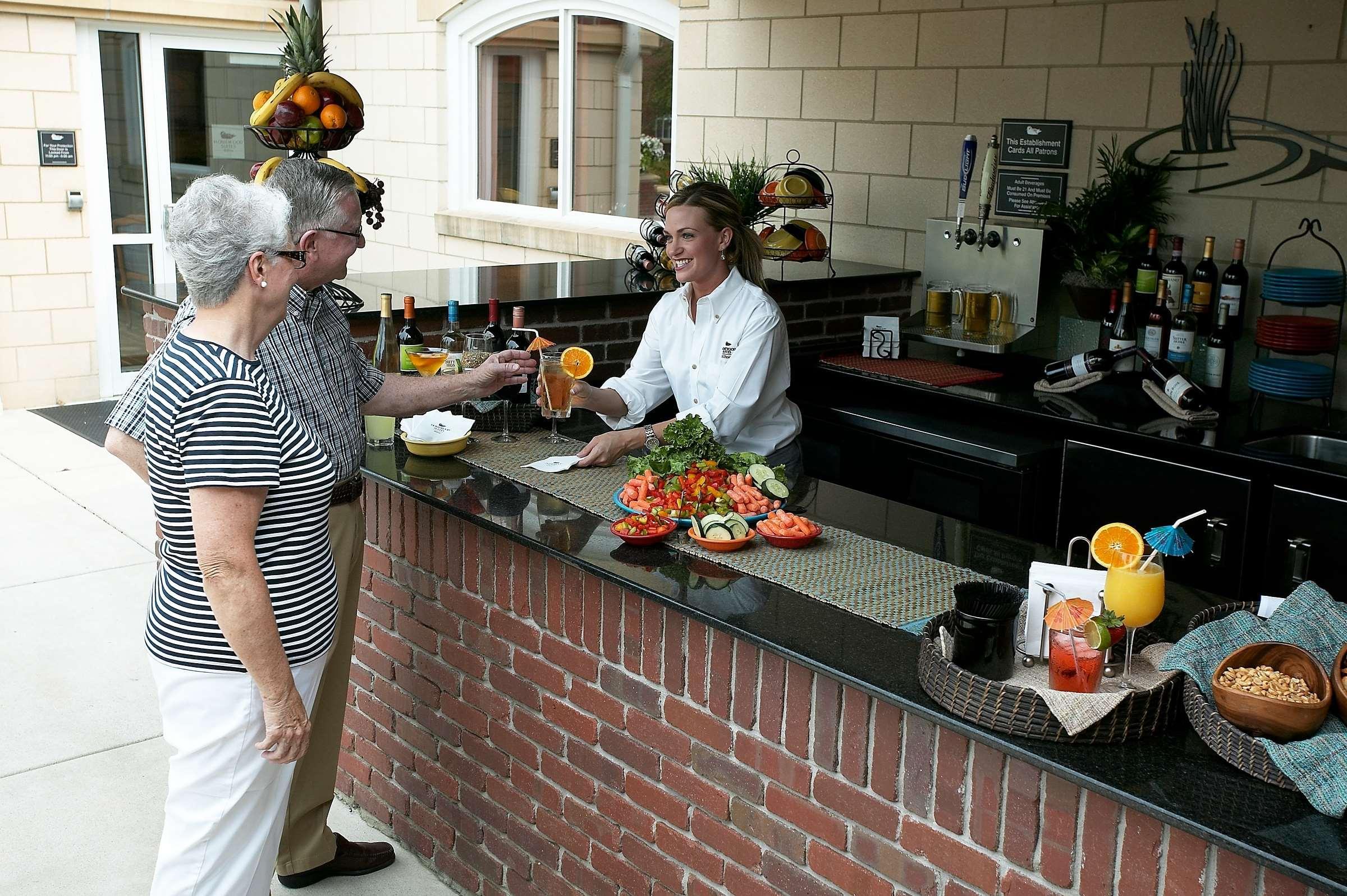 Homewood Suites By Hilton At The Waterfront Wichita Restaurant billede