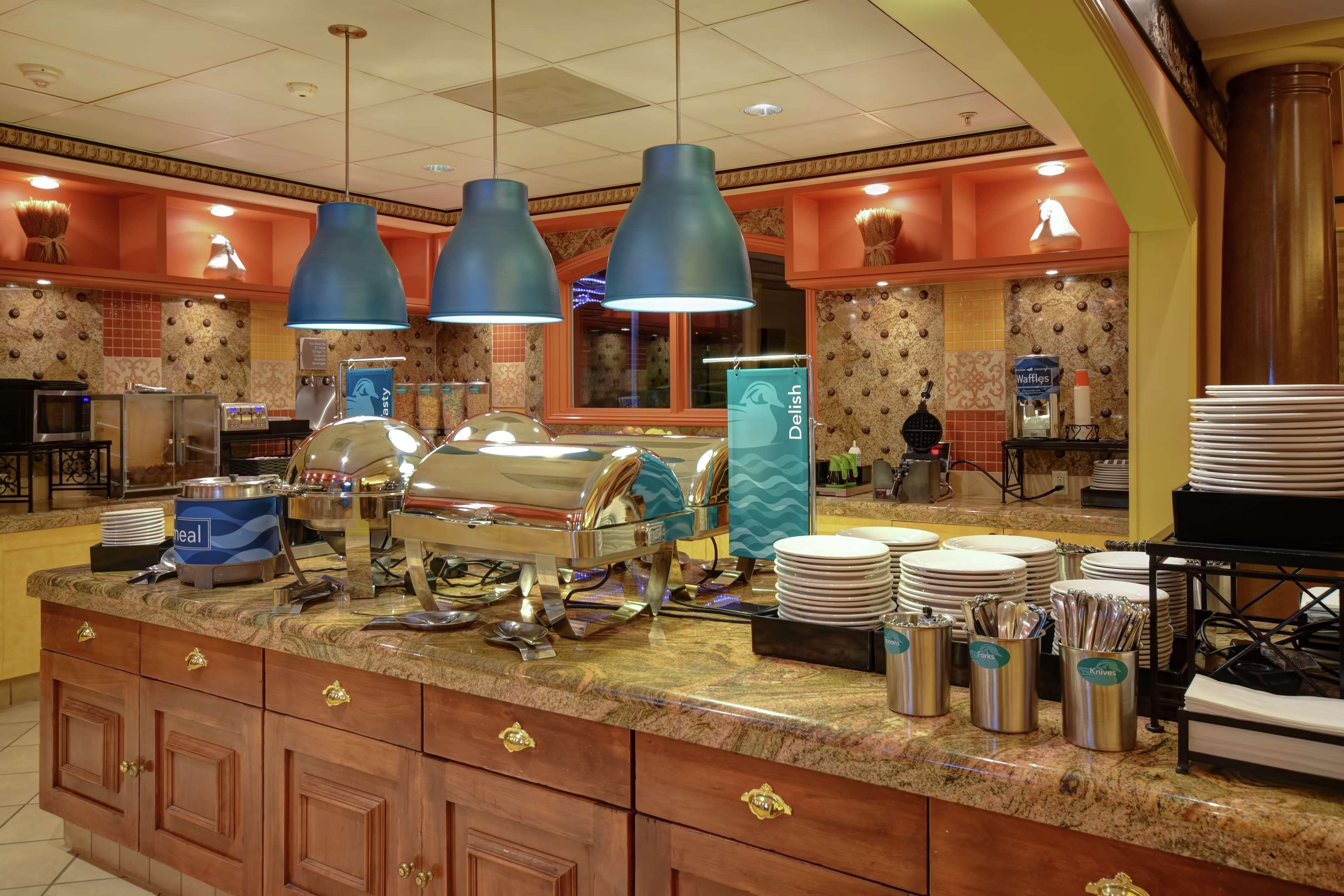Homewood Suites By Hilton At The Waterfront Wichita Eksteriør billede