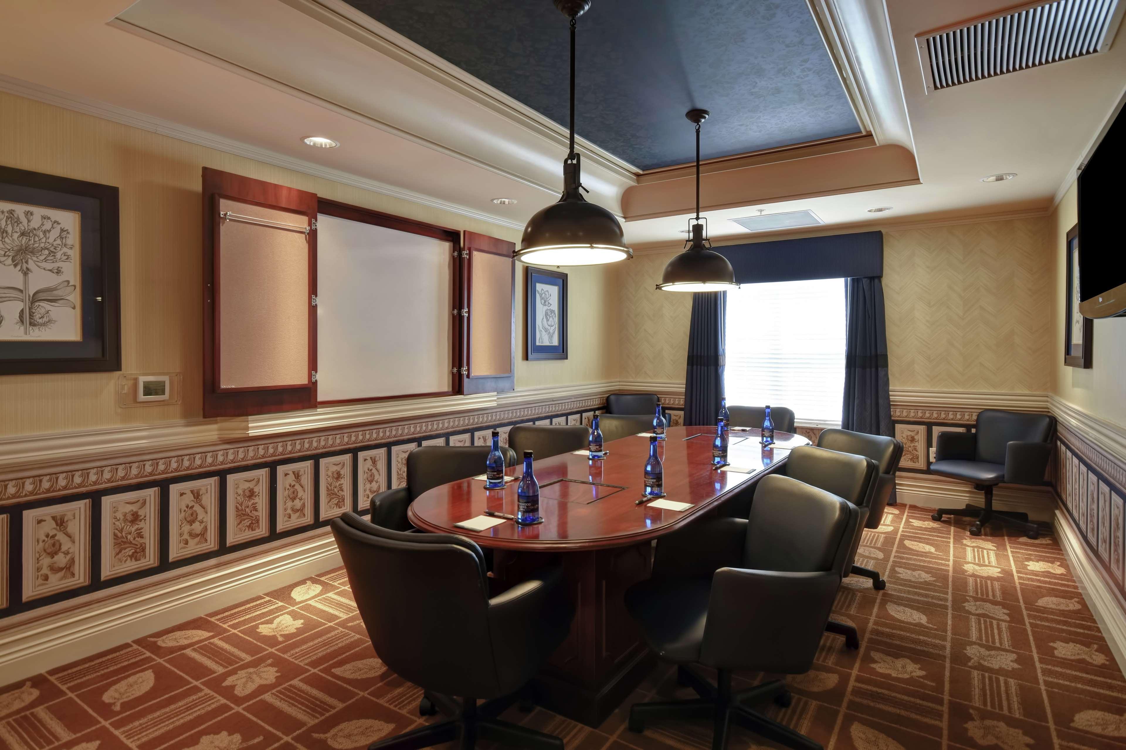 Homewood Suites By Hilton At The Waterfront Wichita Eksteriør billede