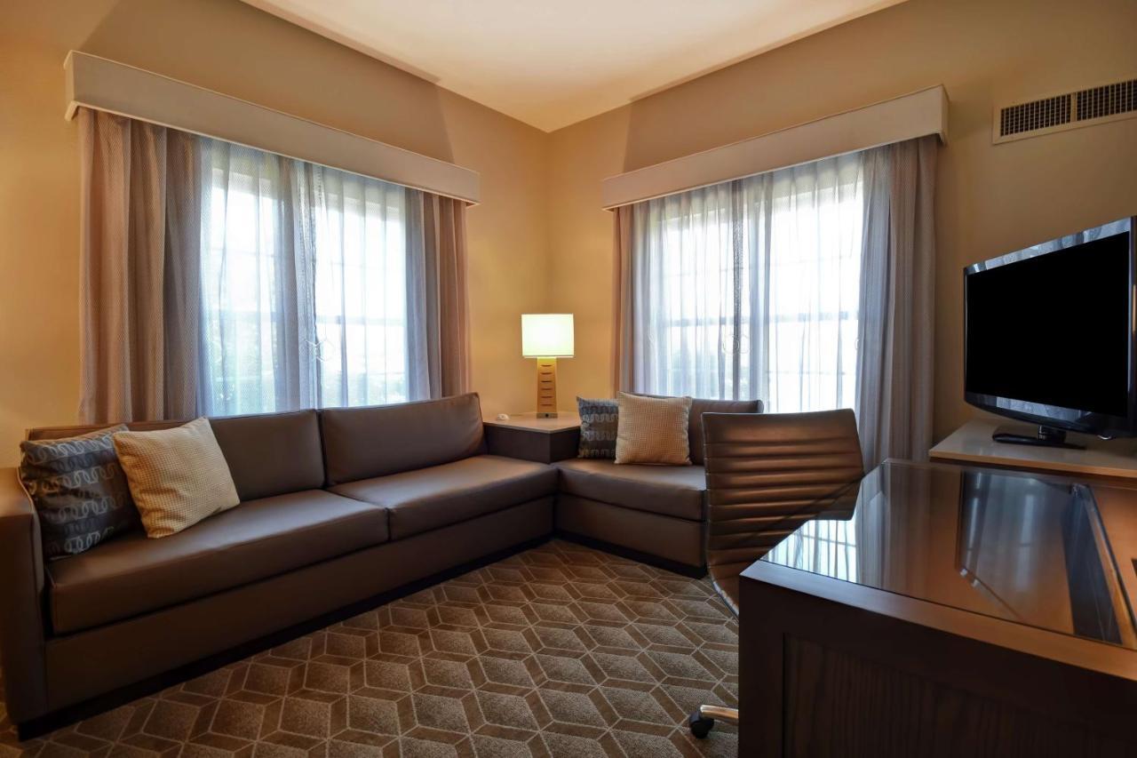 Homewood Suites By Hilton At The Waterfront Wichita Eksteriør billede