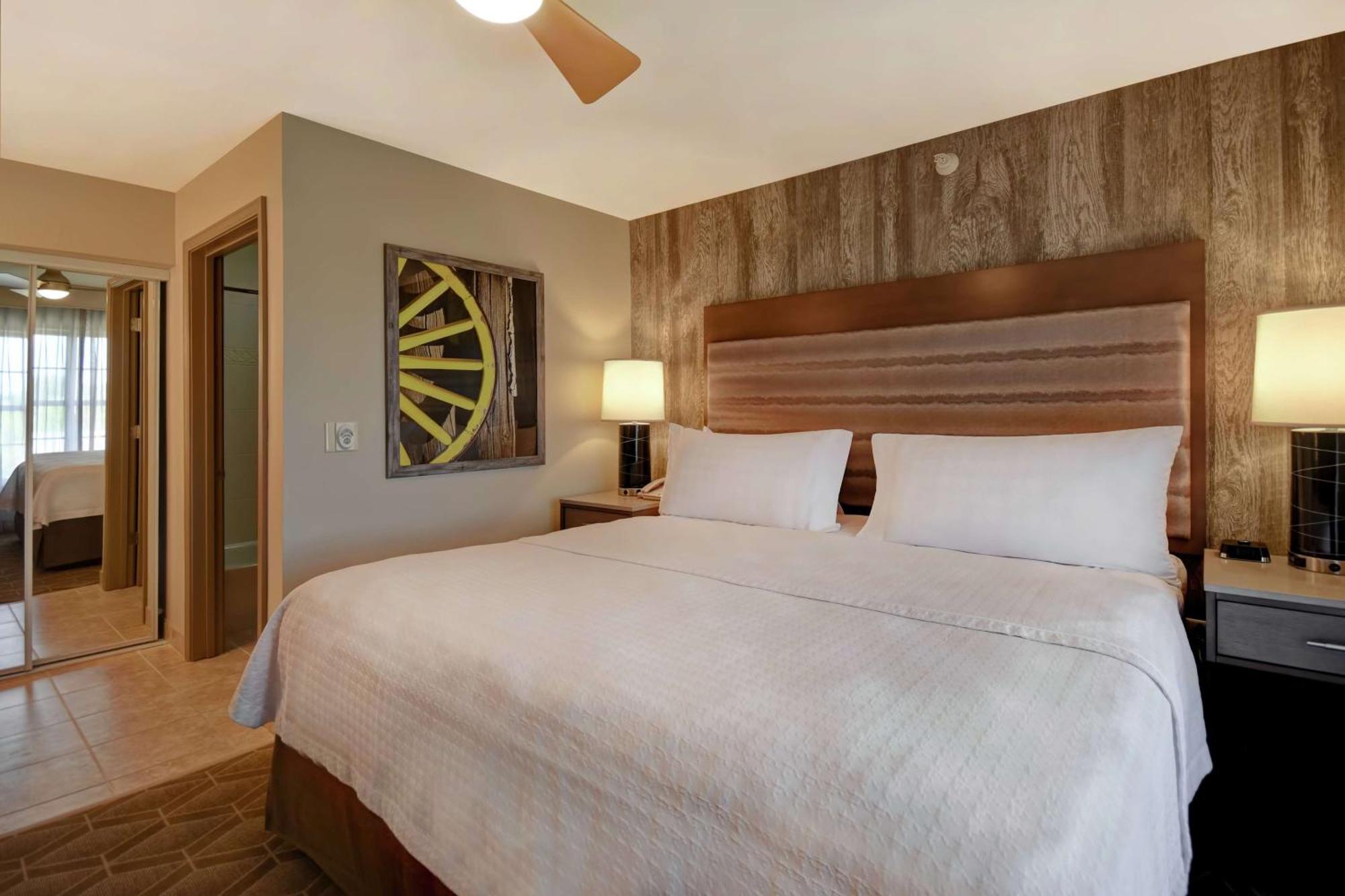 Homewood Suites By Hilton At The Waterfront Wichita Eksteriør billede