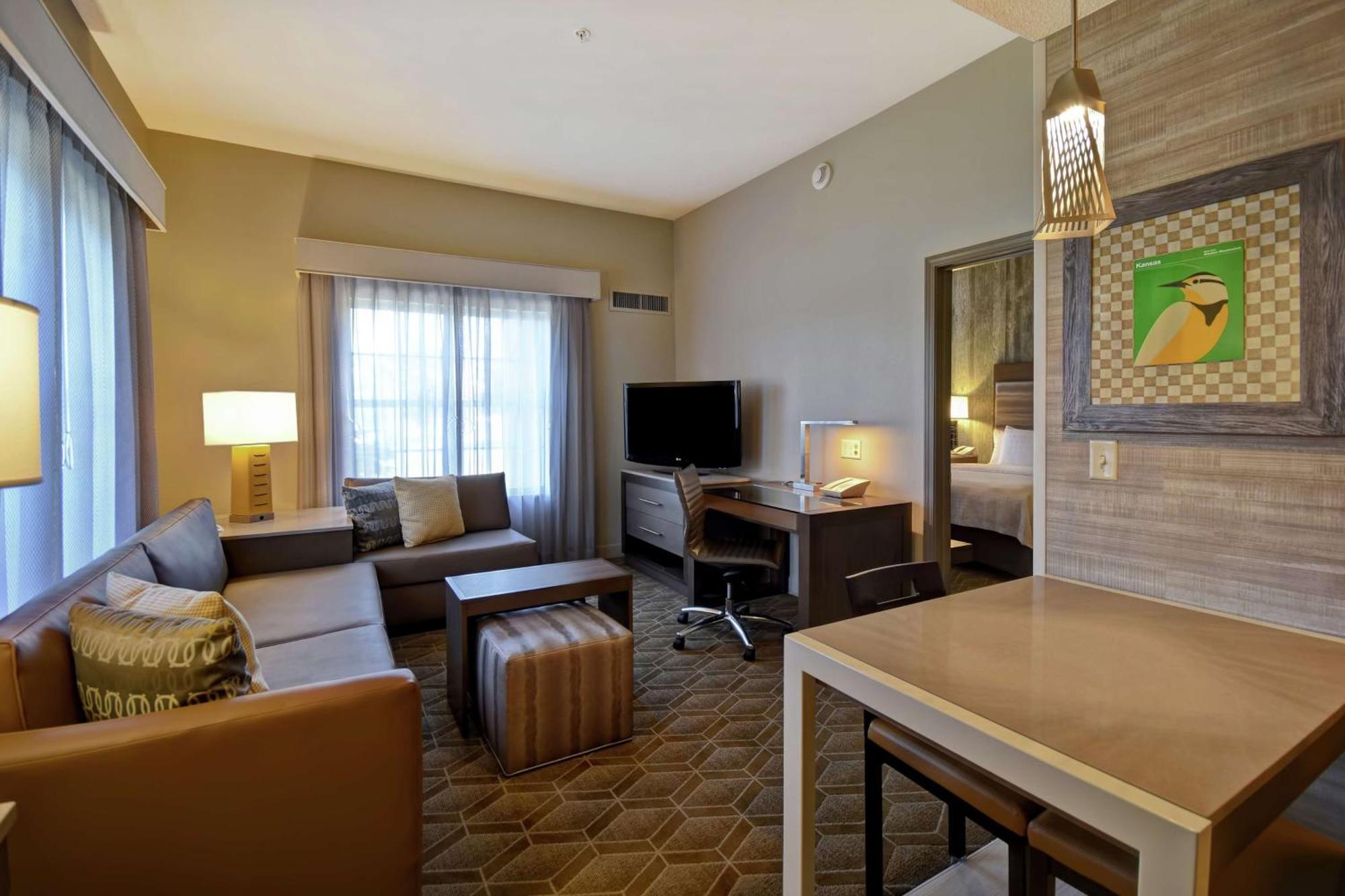 Homewood Suites By Hilton At The Waterfront Wichita Eksteriør billede
