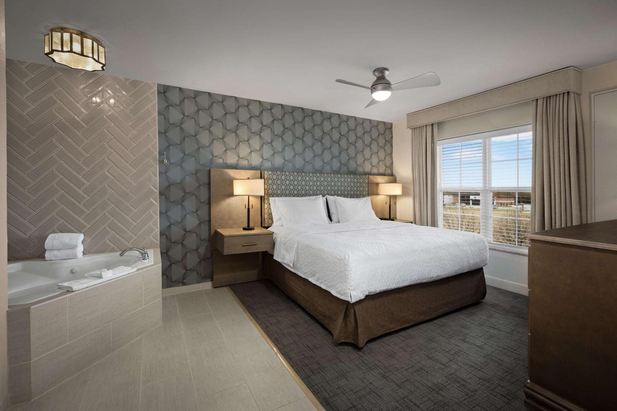 Homewood Suites By Hilton At The Waterfront Wichita Eksteriør billede