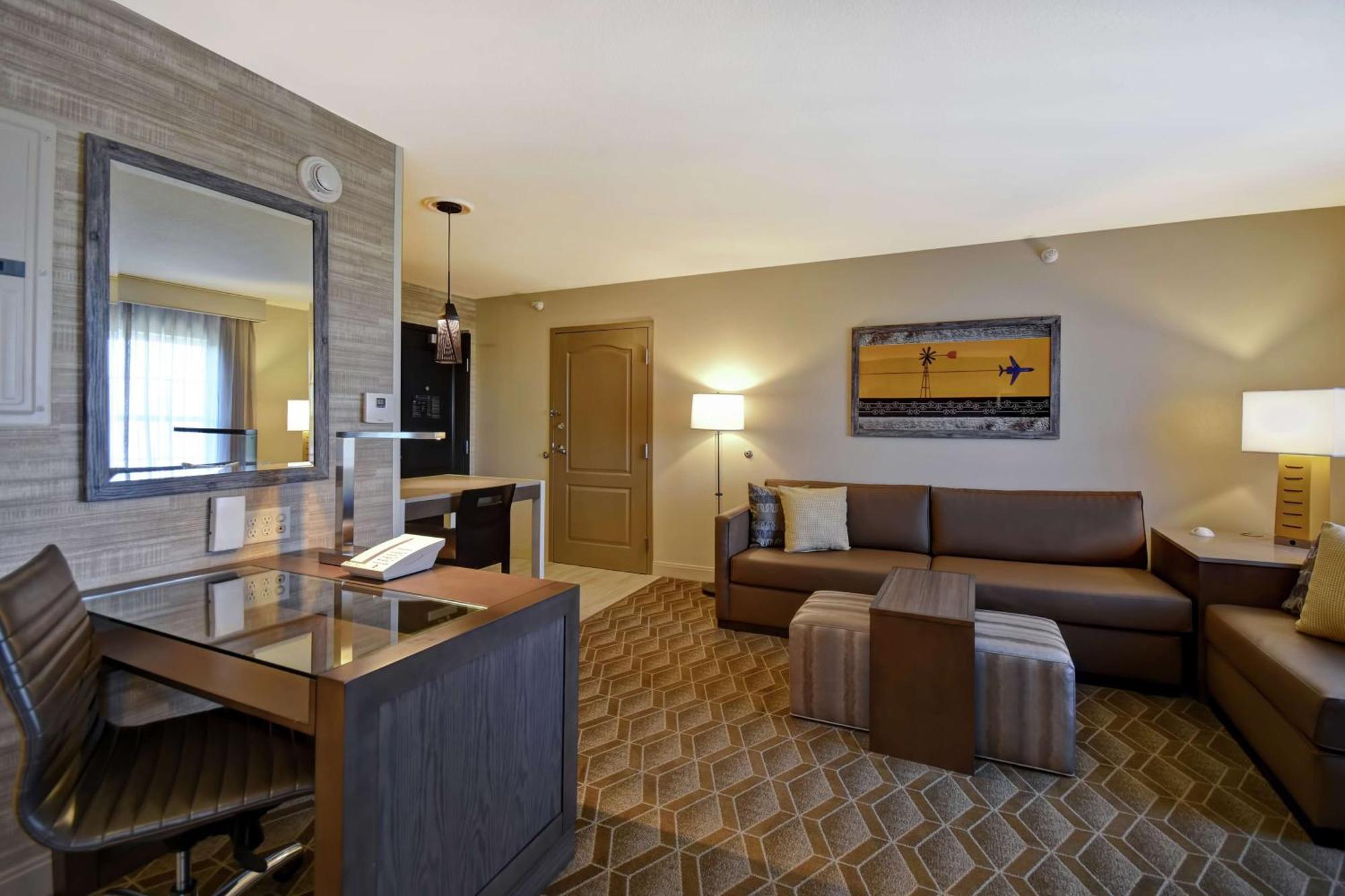 Homewood Suites By Hilton At The Waterfront Wichita Eksteriør billede