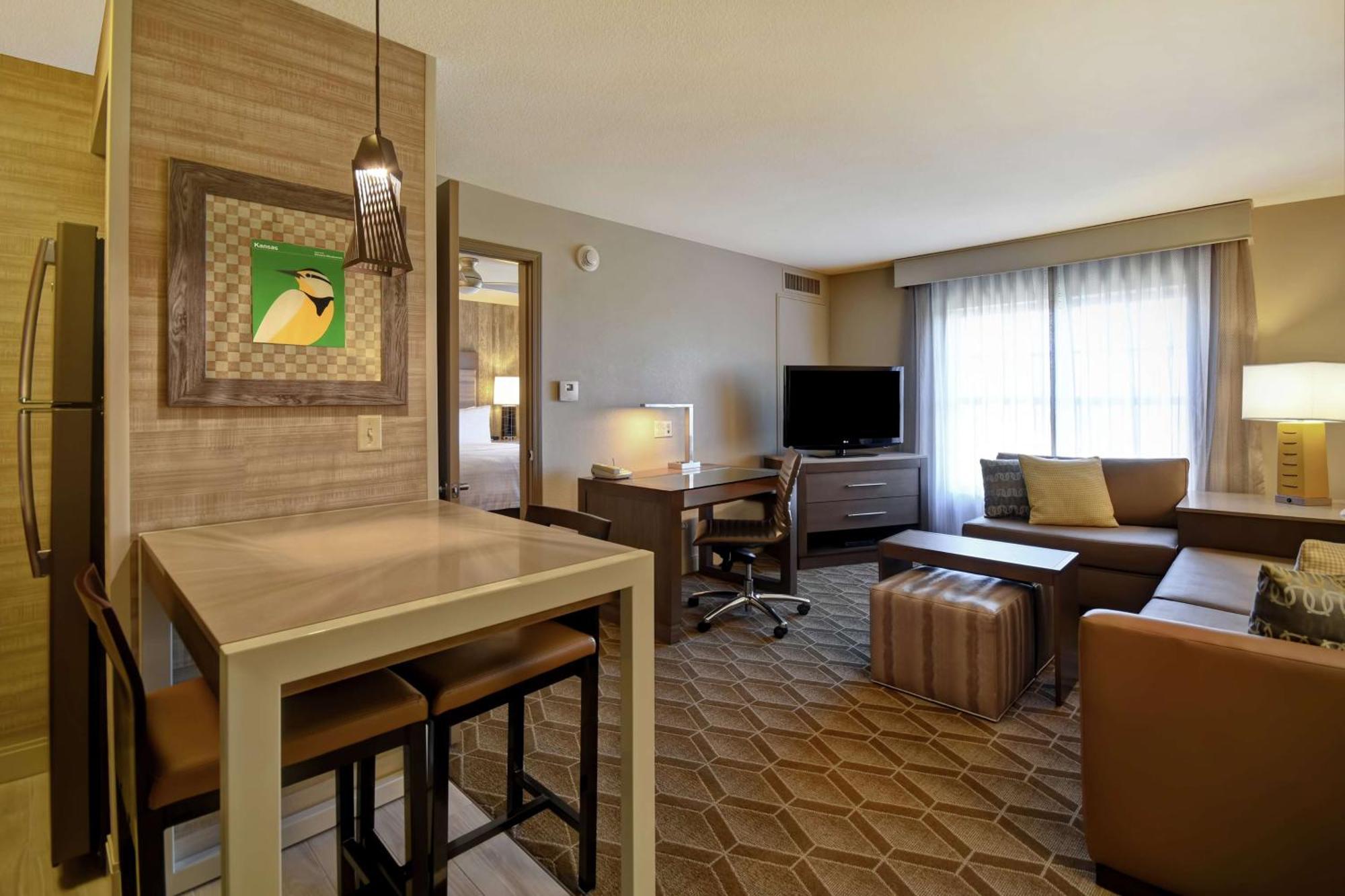 Homewood Suites By Hilton At The Waterfront Wichita Eksteriør billede