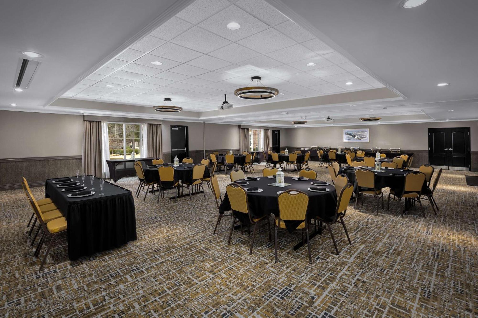 Homewood Suites By Hilton At The Waterfront Wichita Eksteriør billede